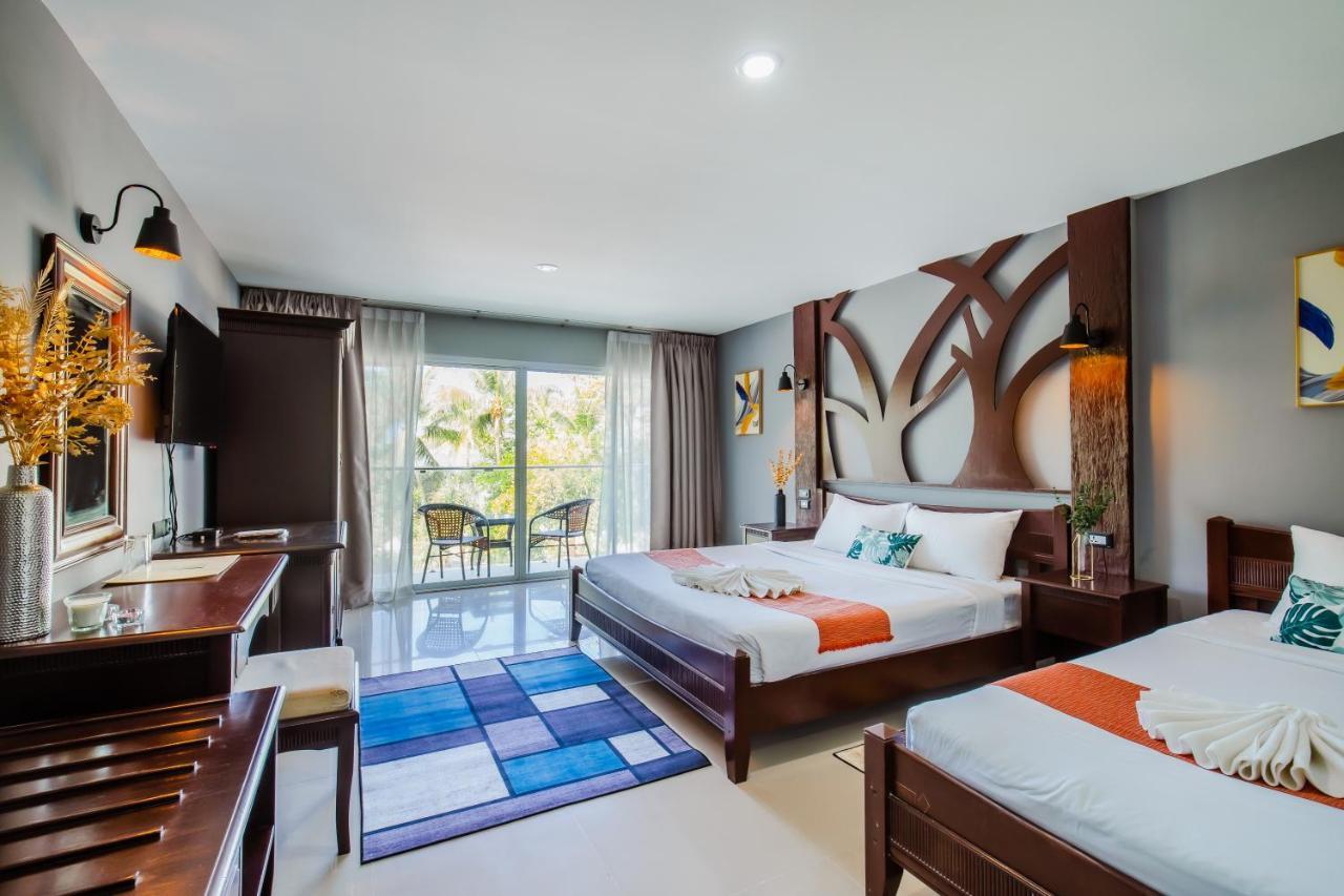 Time Out Hotel Patong Exterior foto