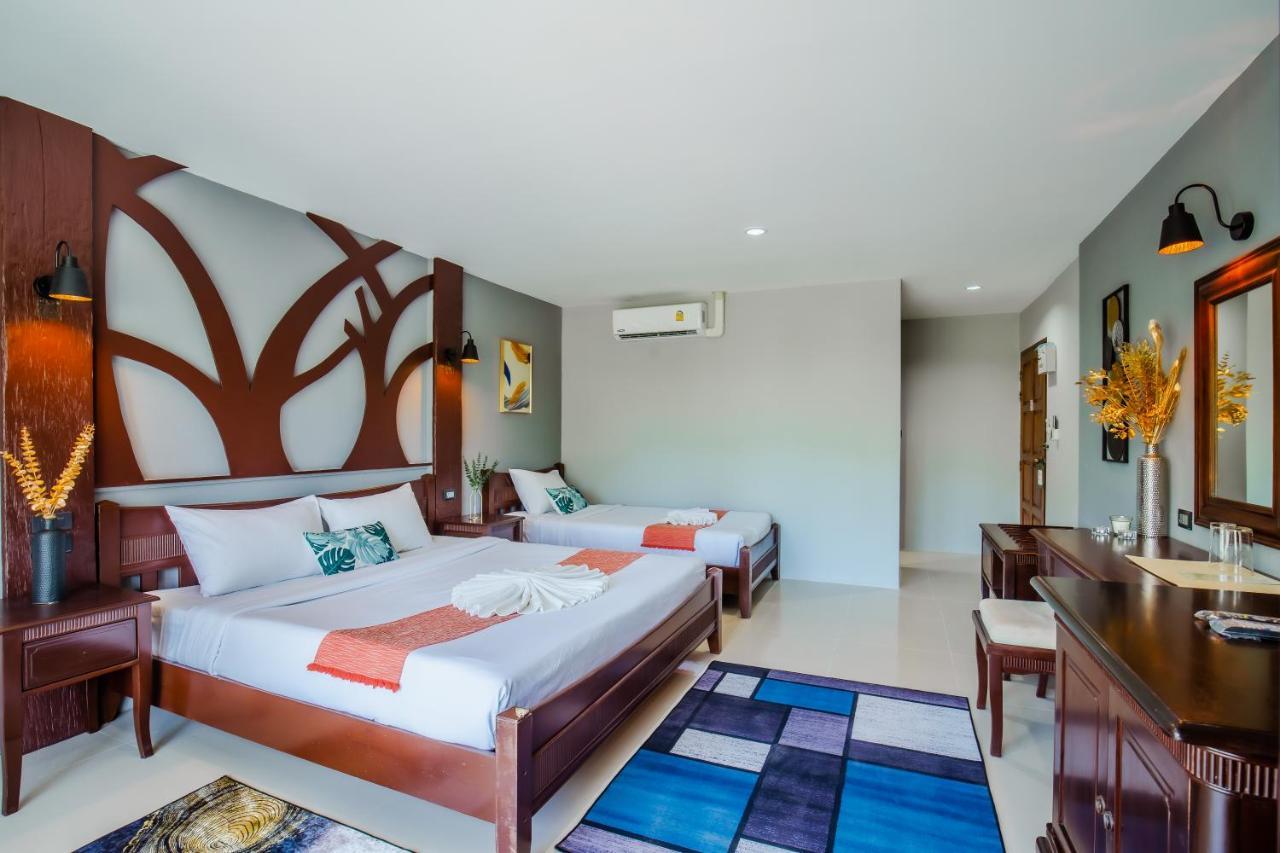 Time Out Hotel Patong Exterior foto
